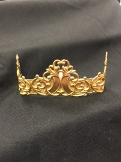 F10 - 2 3/4" GOLD DESIGNER