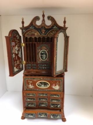 4290 NWN Bespaq Block Front Secretary
